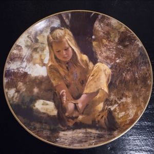 Viletta vintage 1979 plate "Sand In Her Shoes" painting by Thornton Utz USA